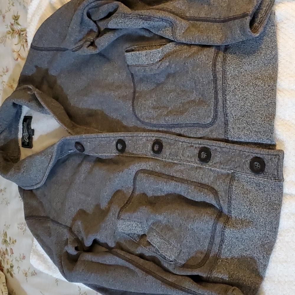 Roots sweater size small
